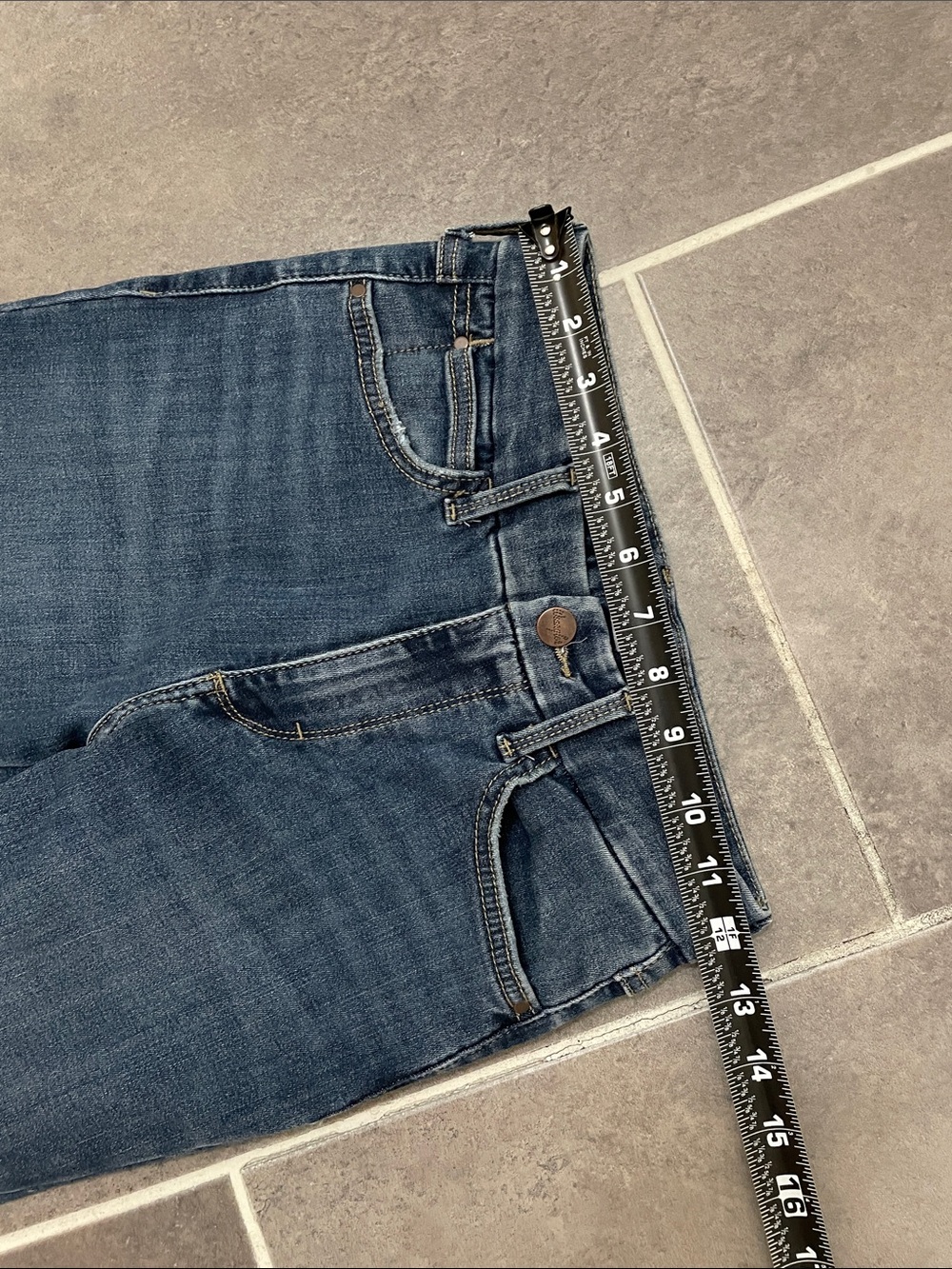 Wrangler Bespoke Flare Jeans size 26X32 - Picture 5 of 10
